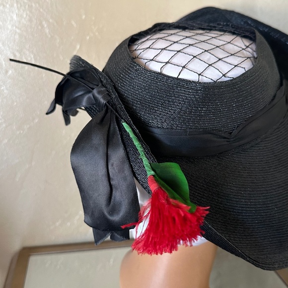 SENSATIONAL 1930s\' BLACK STRAW OPEN CROWN WIDE BRIM + FEATHER \